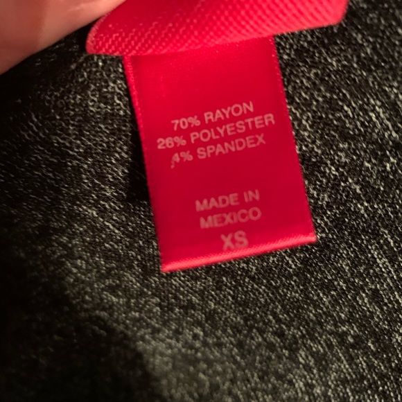 Twisted back top - Picture 4 of 4